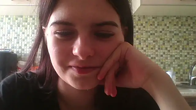 KikiAmino webcam