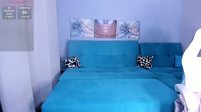 College_Girl_18 live cam on StripChat
