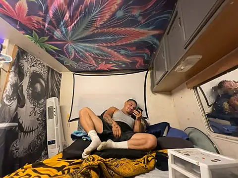 OmarSalasxh33 webcam