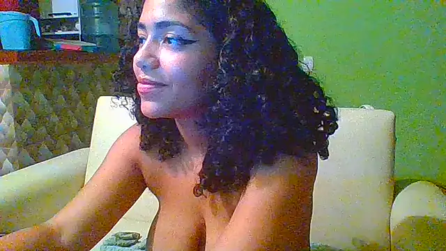 savanahottie live cam on StripChat