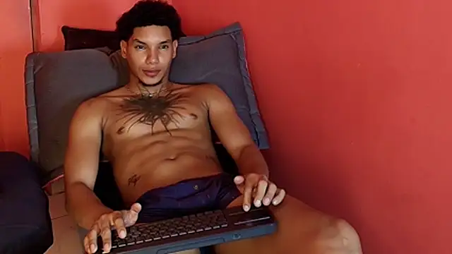 kai_storm77 webcam