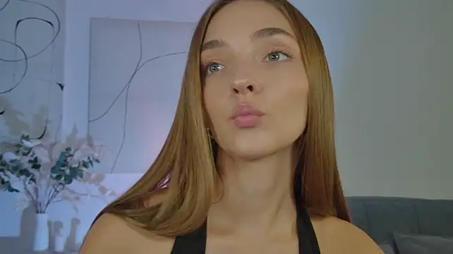 MilaVoss webcam