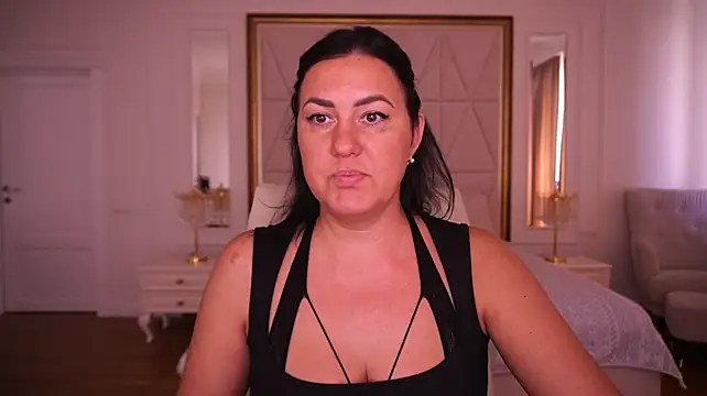 VelvetLuck webcam