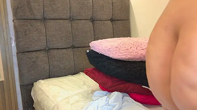 aly_n_sebas live sex cam