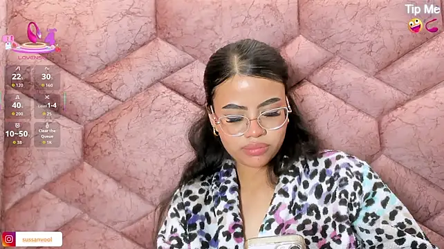 IamSussan live cam on StripChat