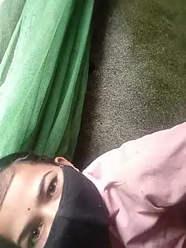 Kaviya_Cute live cam on StripChat