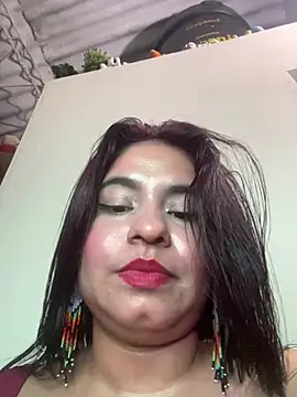 LUNA_DULCE1 live cam on StripChat