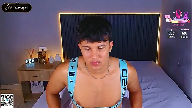 Leo_Savage_ webcam