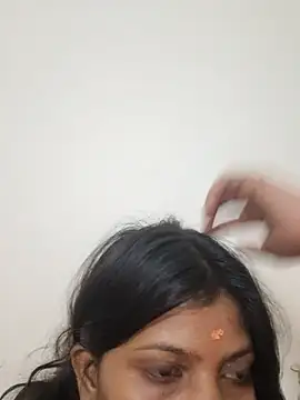 Anjali-869 webcam