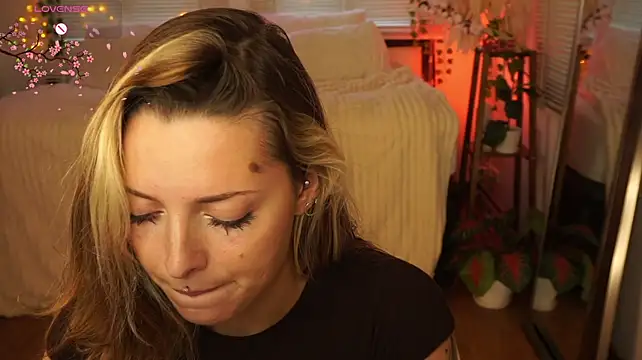 LoraDollie