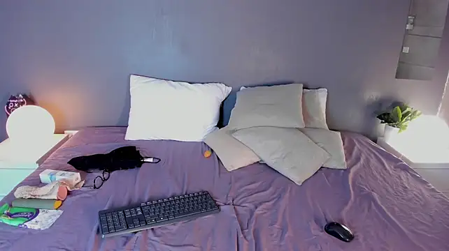 Honeyymoon_ webcam