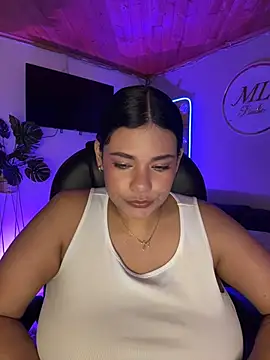 Isabella_boobd webcam