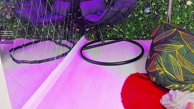 lauryncooper webcam
