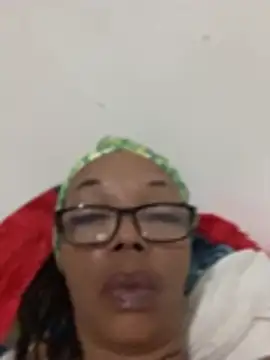 Ladyzee25 webcam