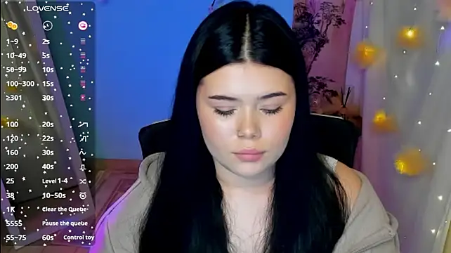 Mona_Esty webcam