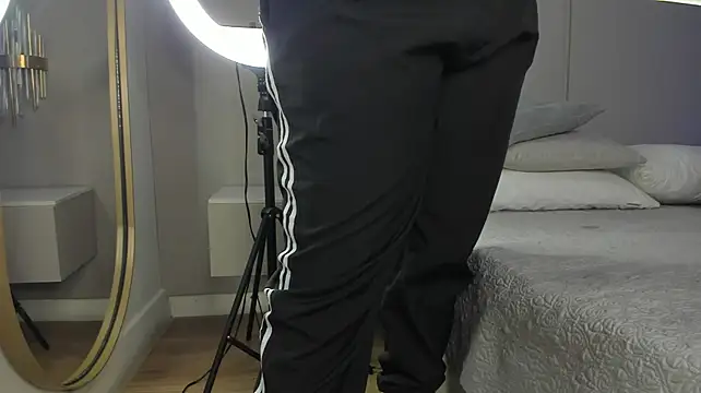 Aleya_Black webcam