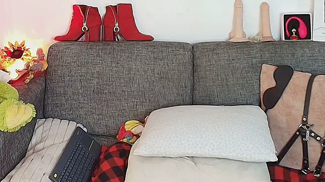 Angelabrowm webcam