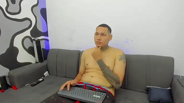 Mccallingxthalia webcam