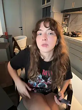 Sarahhh_xxx webcam