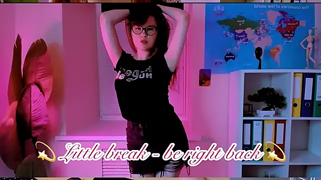 CarolGiggly webcam