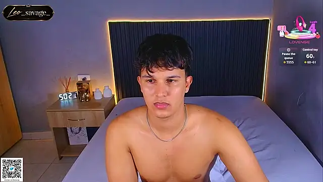 Leo_Savage_ webcam