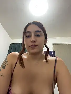 esmeraldamidnight (G young) - Show tits in public