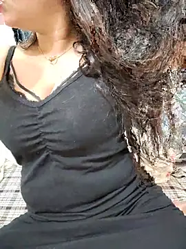 Hotty_Anvi_1
