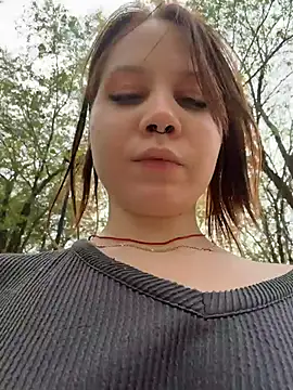 slaviccandy (F teen) - spread saliva on nipples & massage PARK