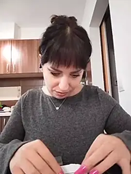 emmakrosss (F young) - Fuck pussy with huge toy+ctrl