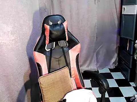 BrendaMore webcam