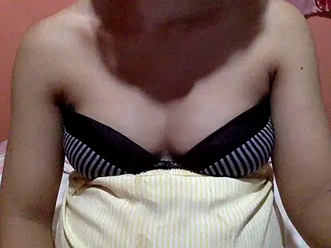 spankmybootyxxx live cam on StripChat