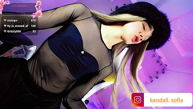 Sophiaa_doll_ webcam