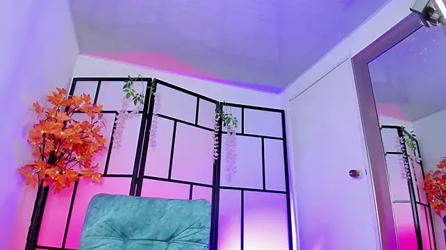 Violet-Secret live cam on StripChat