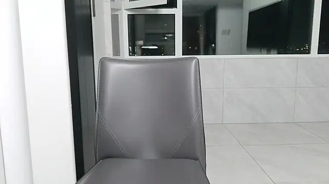nole_china7 (Ask my age) - talk / fun / cum