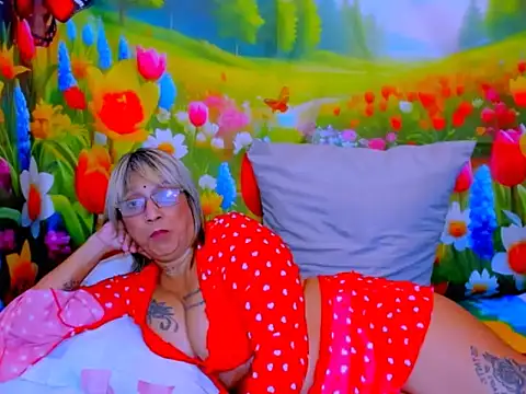 indianroxy webcam