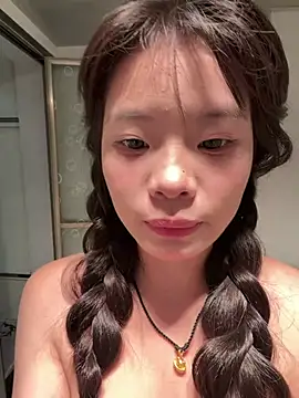 xiaxia868 live cam on StripChat
