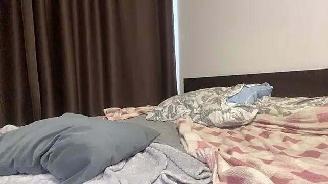 AliceRedTailed webcam