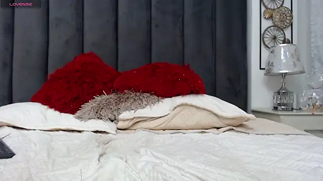 DaniStuart webcam