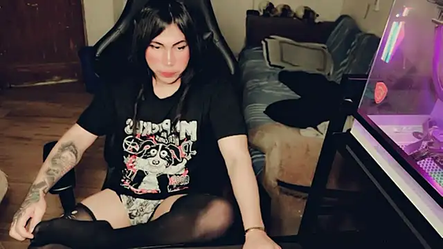 evelyntvsexy live cam on StripChat