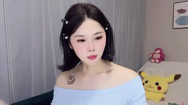 Pearl-xixi777 live cam on StripChat
