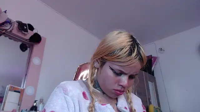 Candykane29 live cam on StripChat