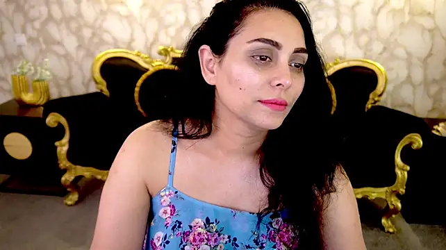 KarinaHaYess live cam on StripChat