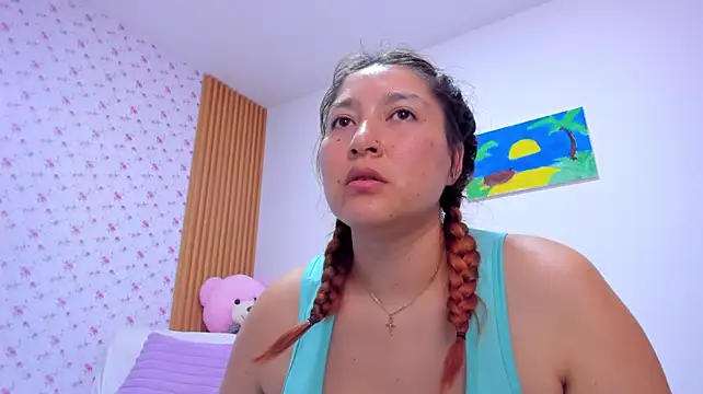 Soyqueen live cam on StripChat