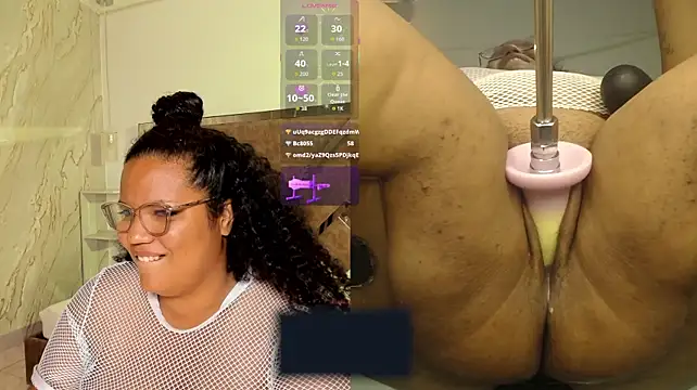 MhiaRey live cam preview