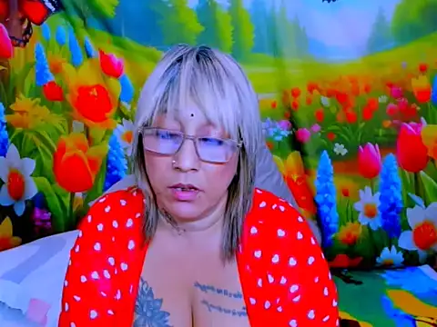 indianroxy webcam