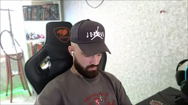 _Serious_Man webcam
