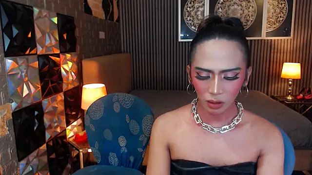 AudreyMilesTrans webcam