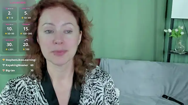 LeticiaRomano live cam on StripChat