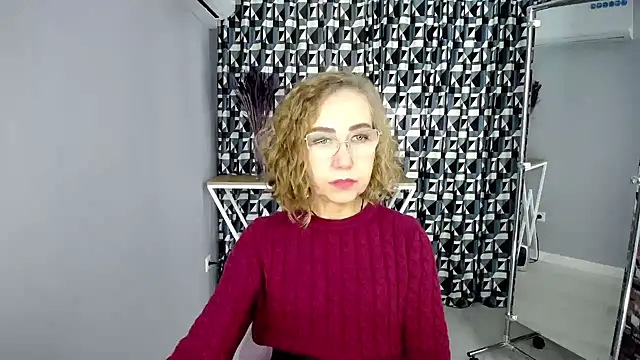 queen_a_n_i webcam