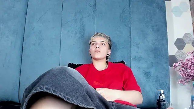 Megan_Thompson_ webcam